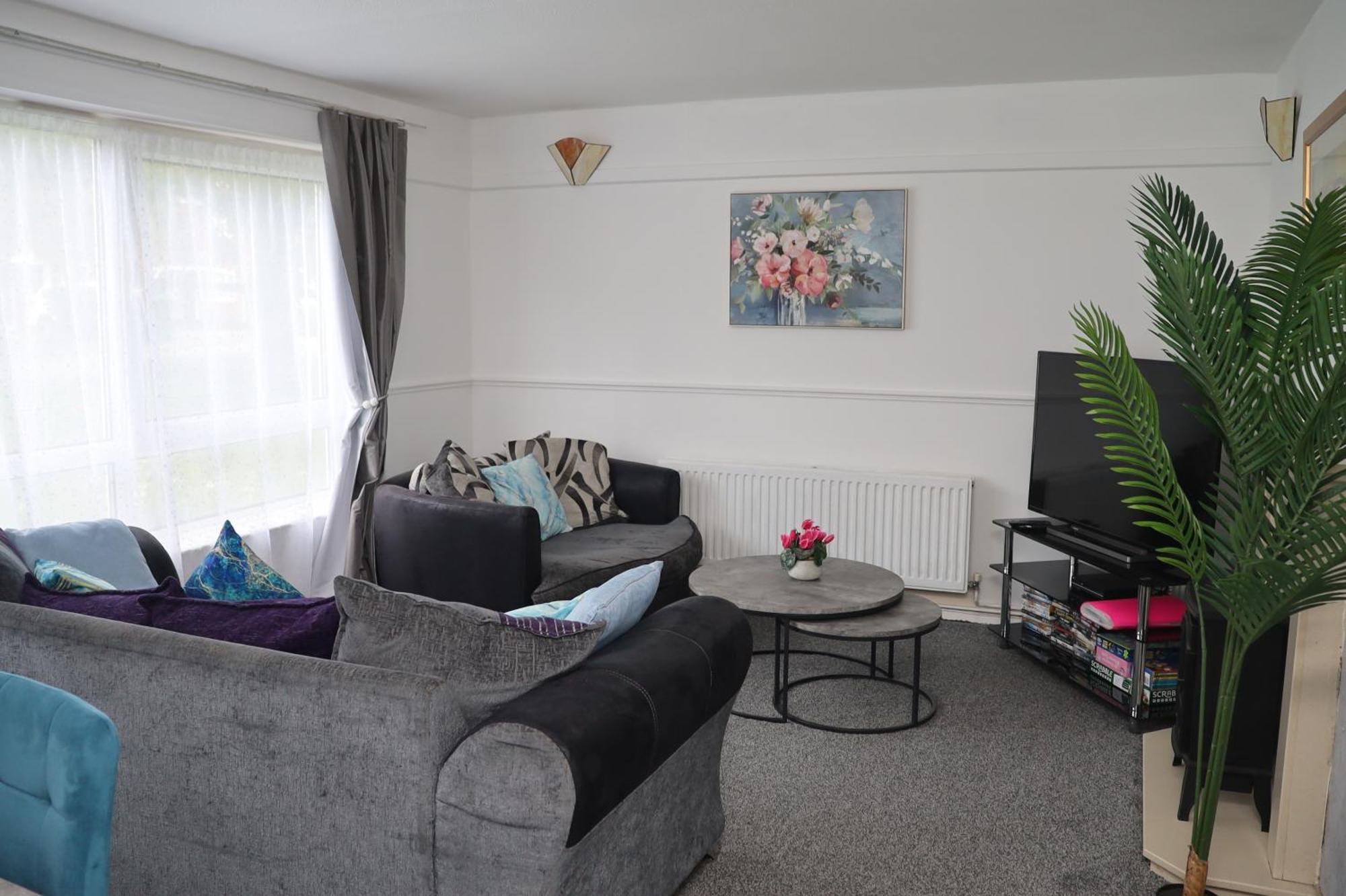 Superb 3 Bedroom Flat In Stafford Luaran gambar