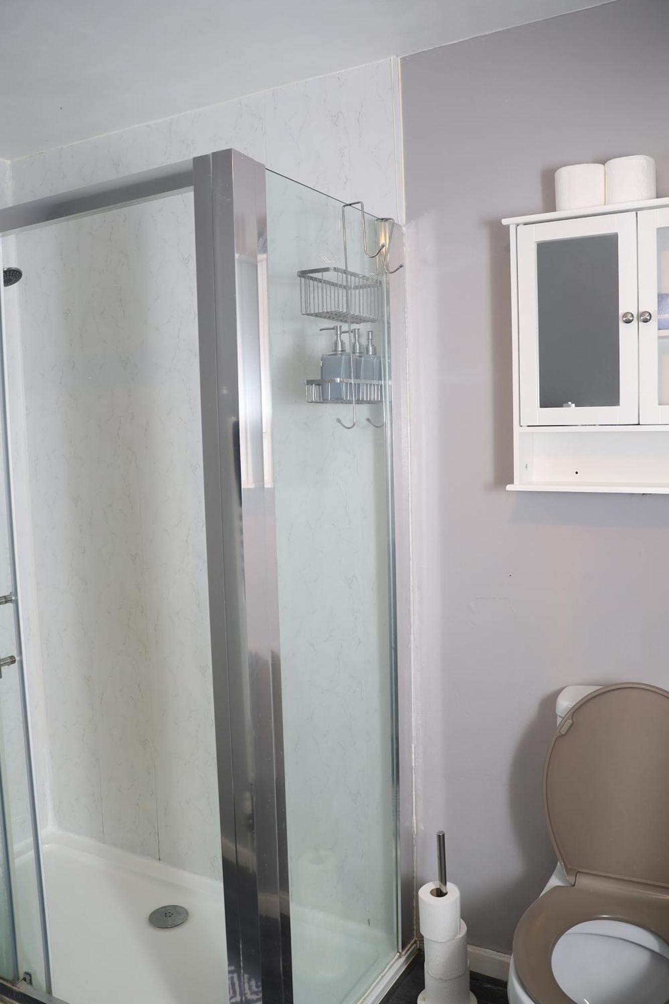 Superb 3 Bedroom Flat In Stafford Luaran gambar