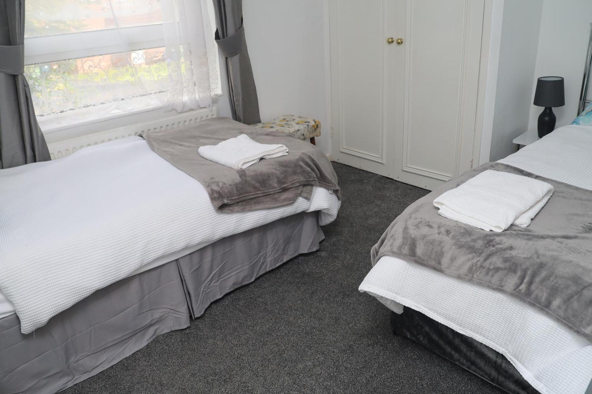 Superb 3 Bedroom Flat In Stafford Luaran gambar