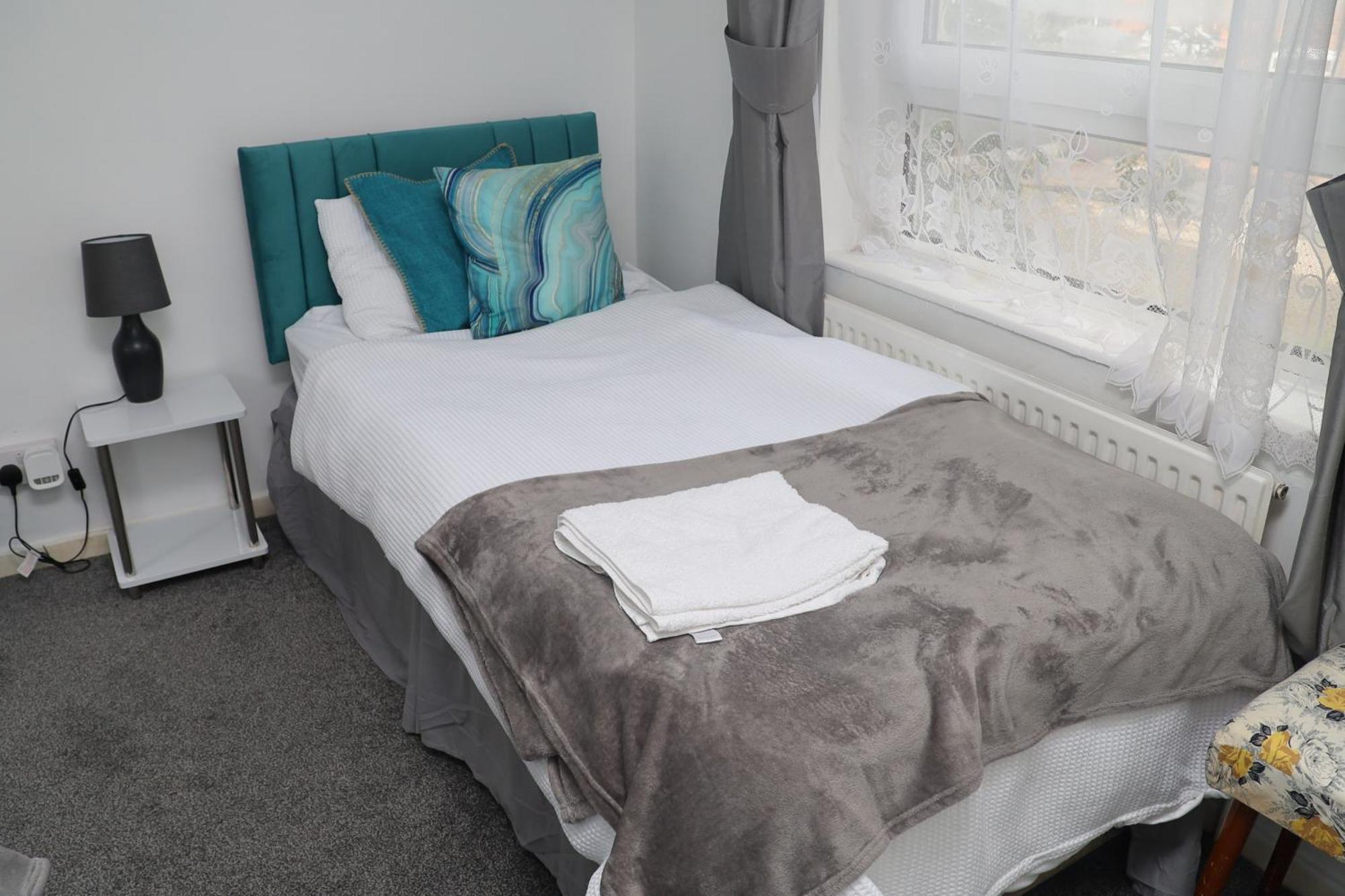 Superb 3 Bedroom Flat In Stafford Luaran gambar