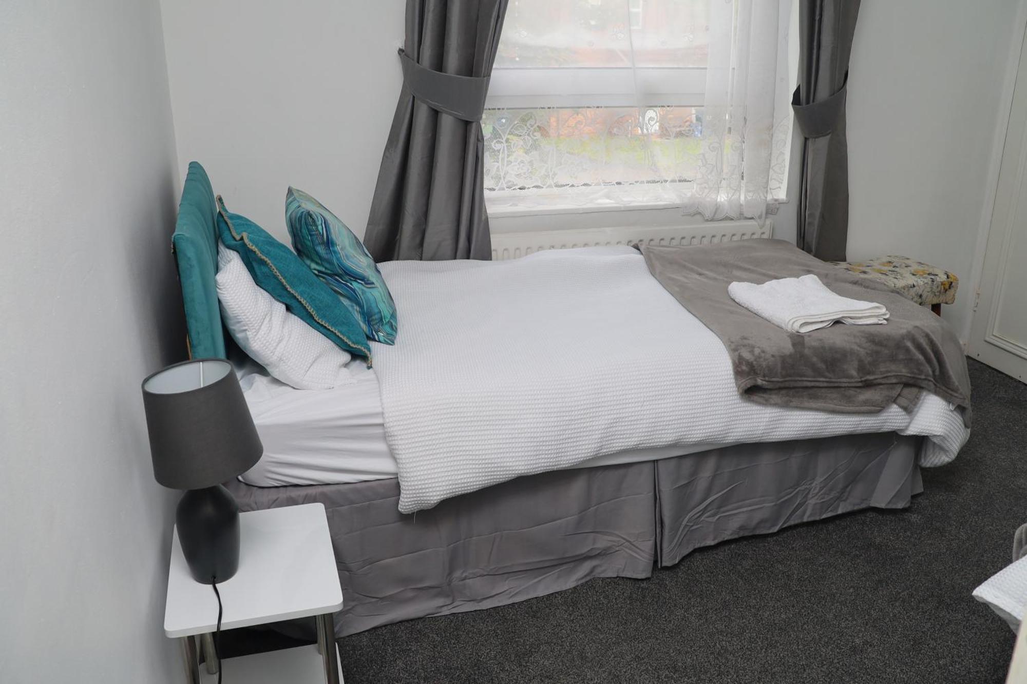 Superb 3 Bedroom Flat In Stafford Luaran gambar